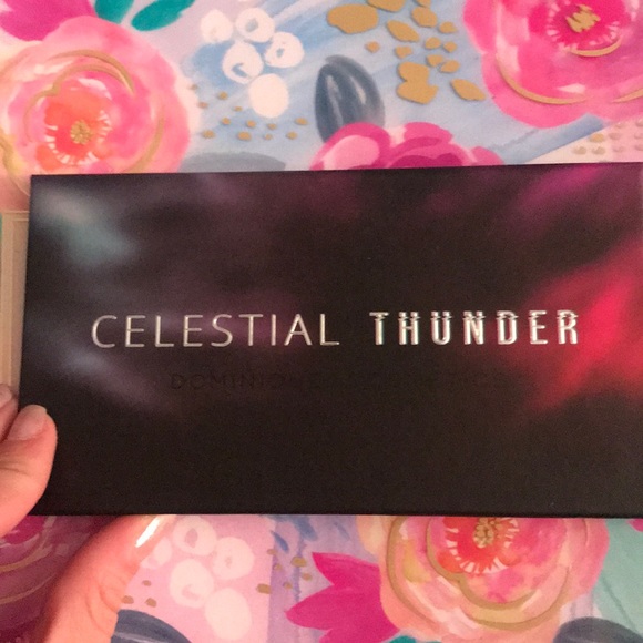 Celestial Thunder eyeshadow palette - Picture 3 of 3